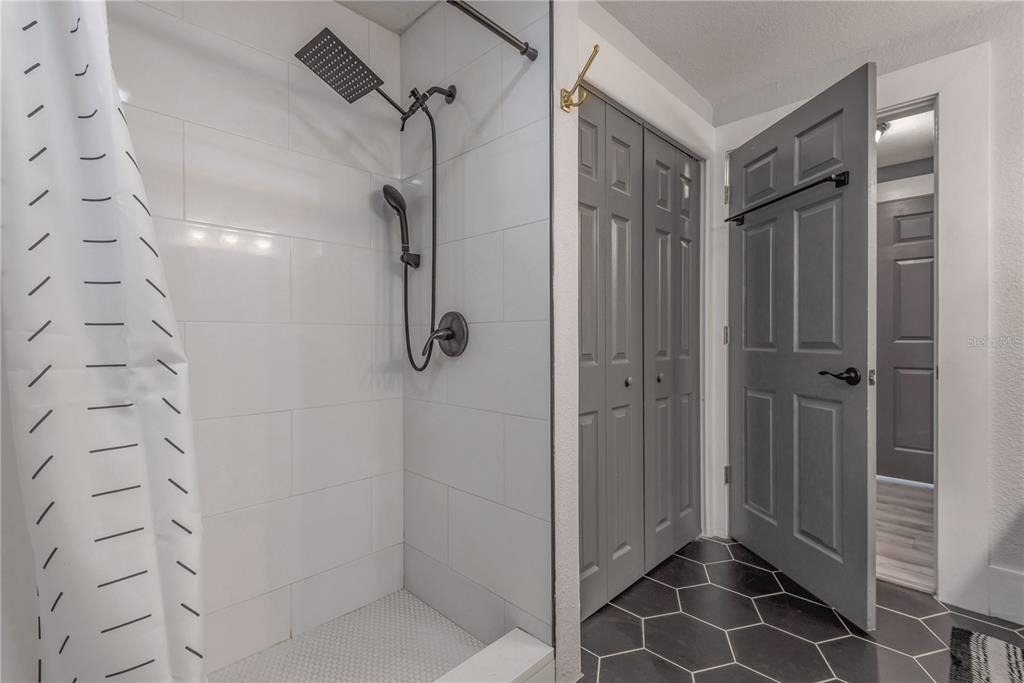 806 E Hamilton Avenue - Photo 25