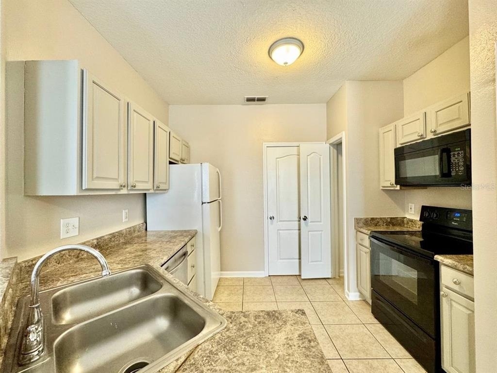 17942 Villa Creek Drive - Photo 5