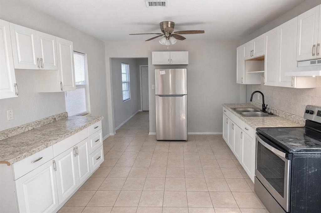2334 38th Avenue N - Photo 4