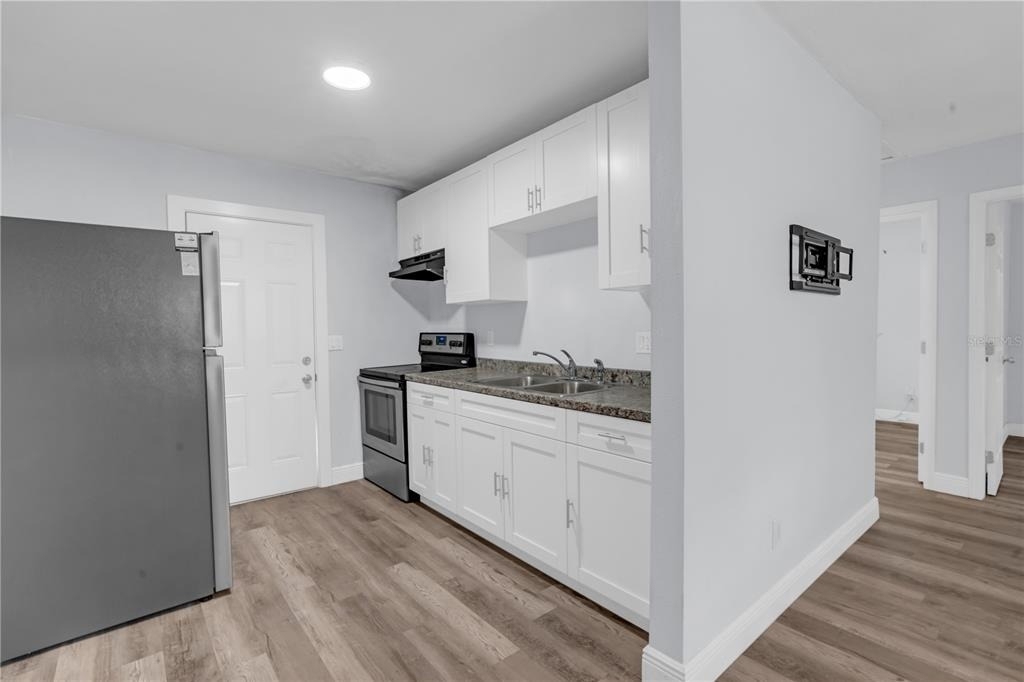 1701 E Nome Street - Photo 5