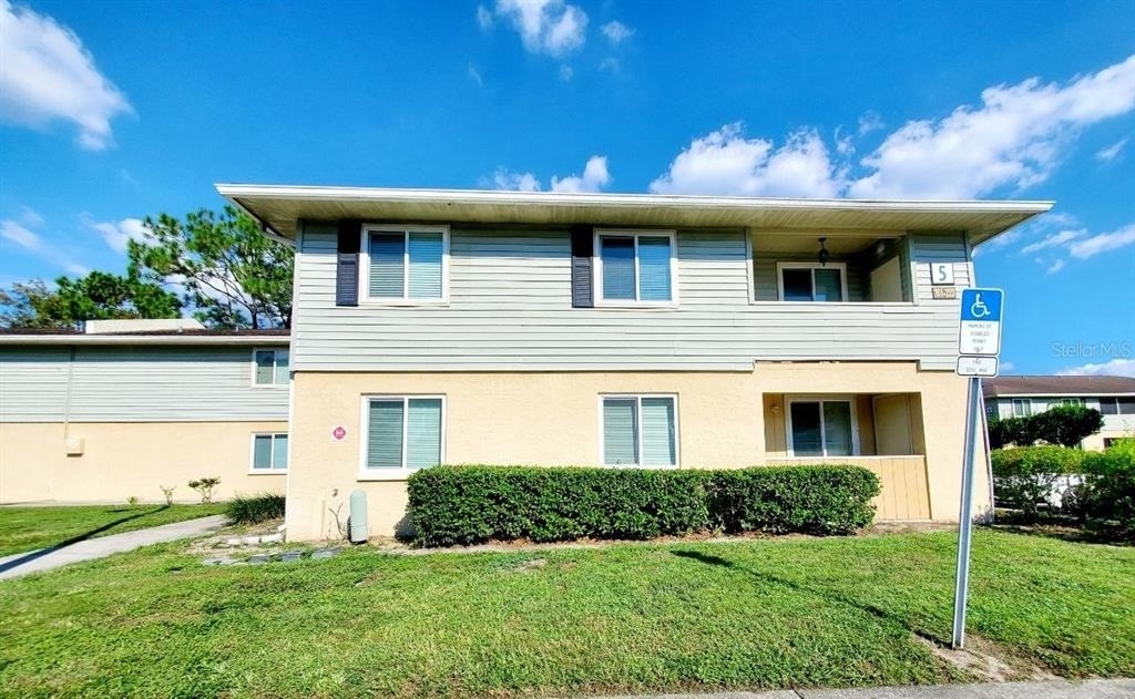209 Red Cedar Place - Photo 0