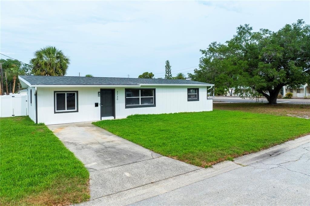 3730 75th Street N - Photo 2