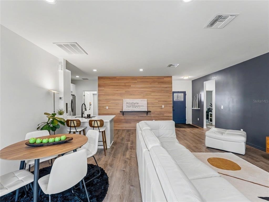 9397 Northcliffe Boulevard - Photo 5