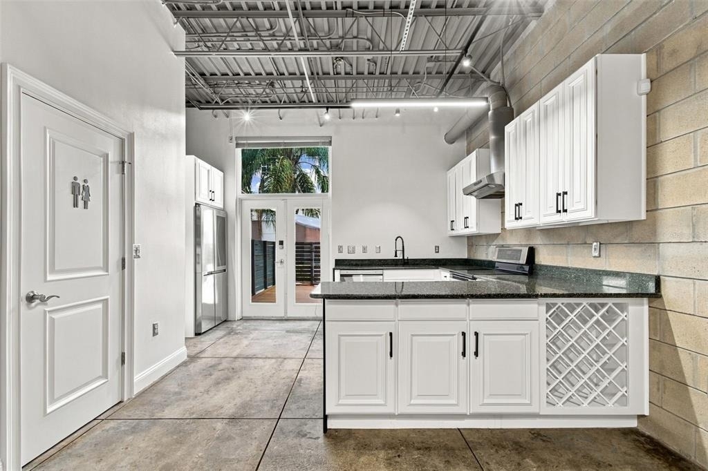 2509 W Azeele Street - Photo 7