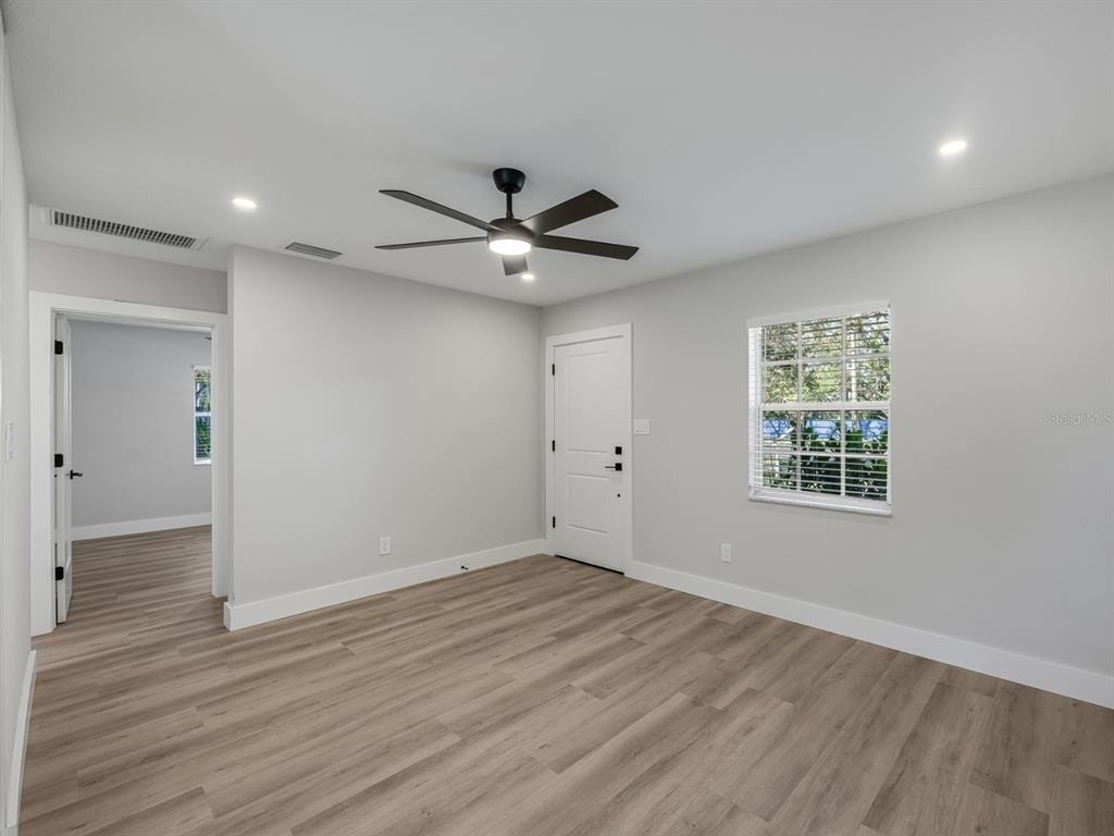 4318 S West Shore Boulevard - Photo 2