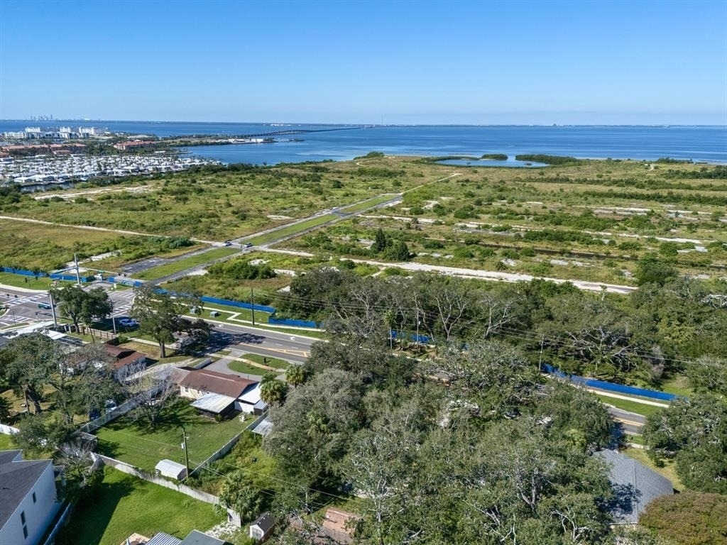 4318 S West Shore Boulevard - Photo 18