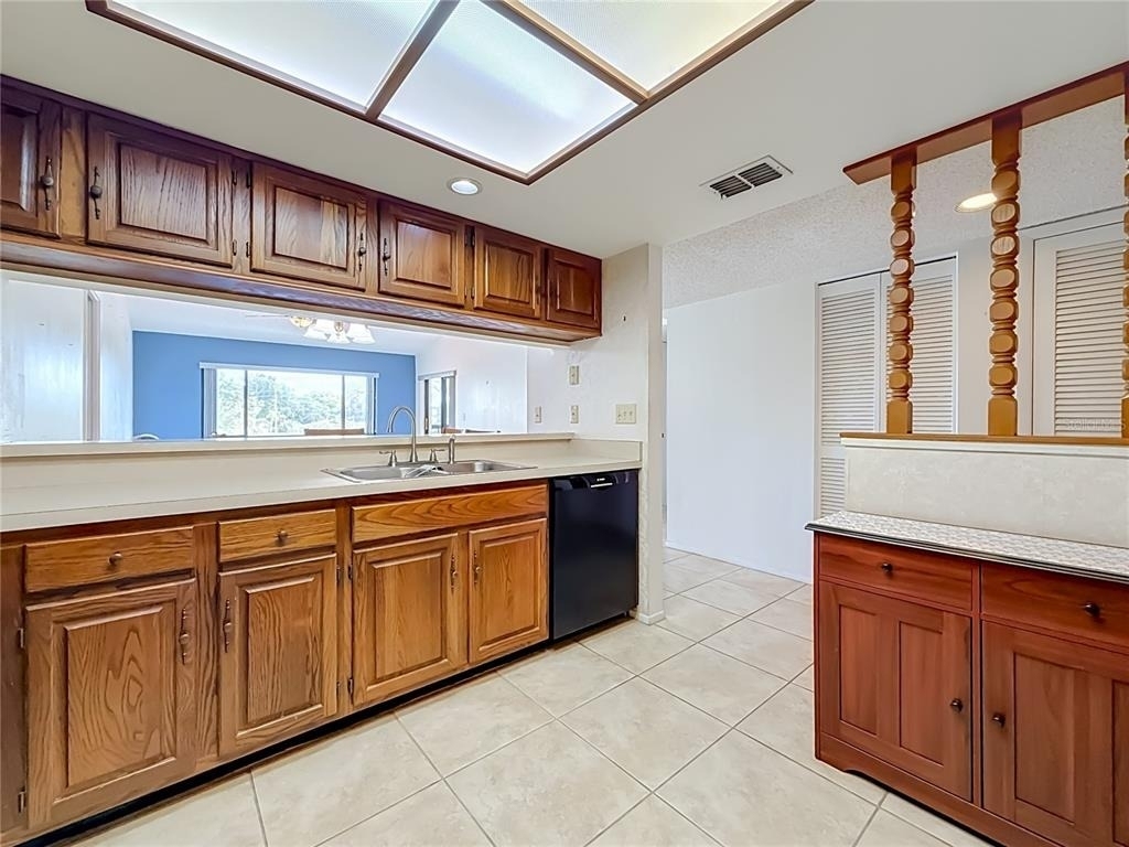 2593 Countryside Boulevard - Photo 8