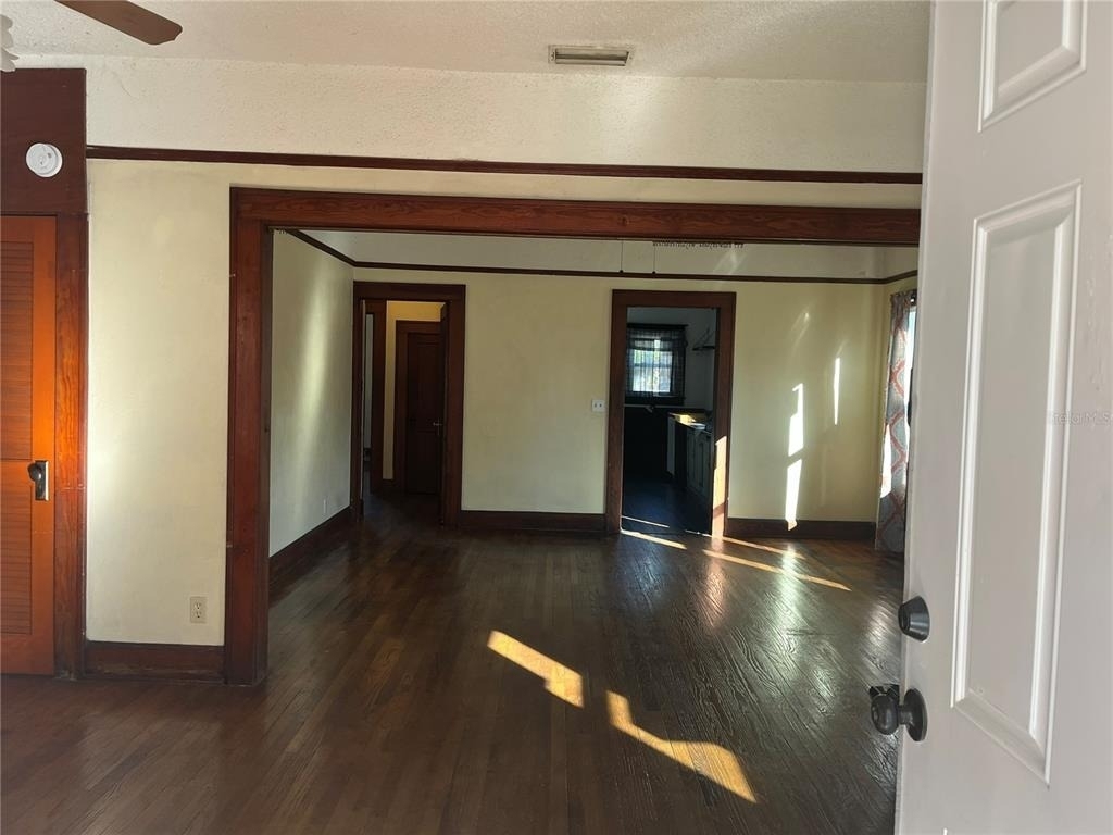 439 New York Avenue - Photo 10