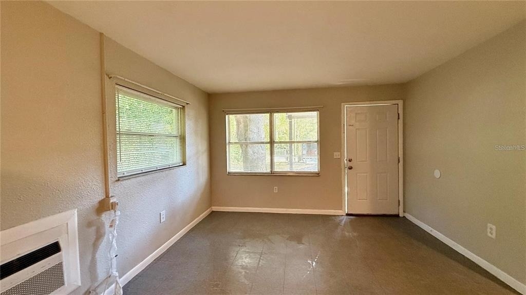 213 Dr Martin Luther King Jr Avenue - Photo 3