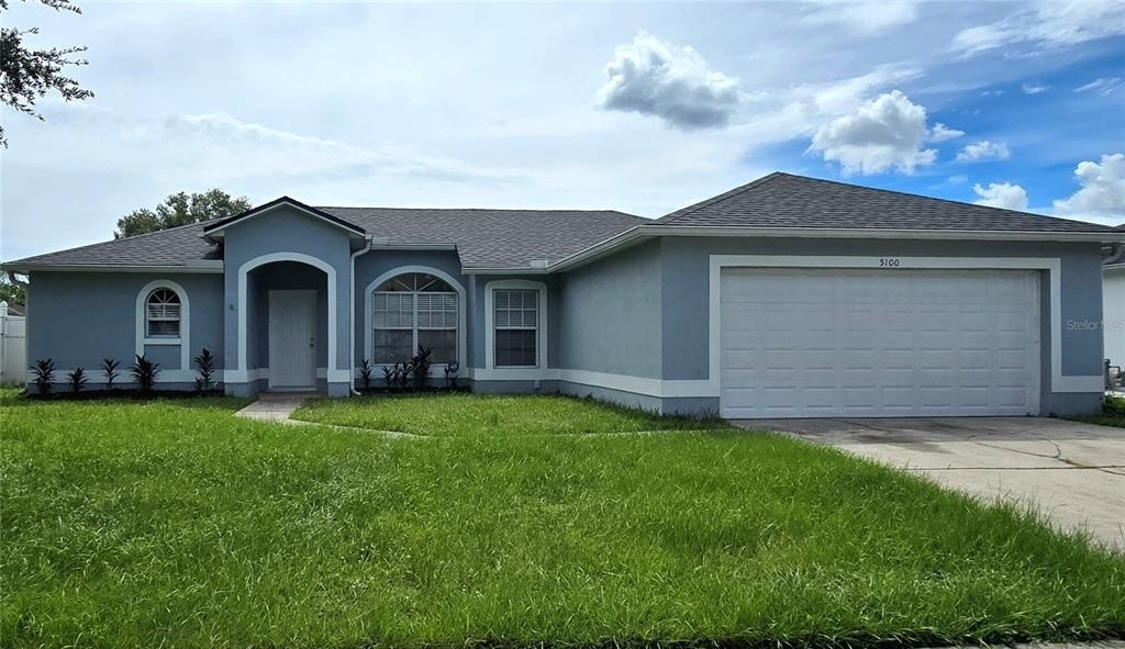 5100 Heatherstone Drive - Photo 0