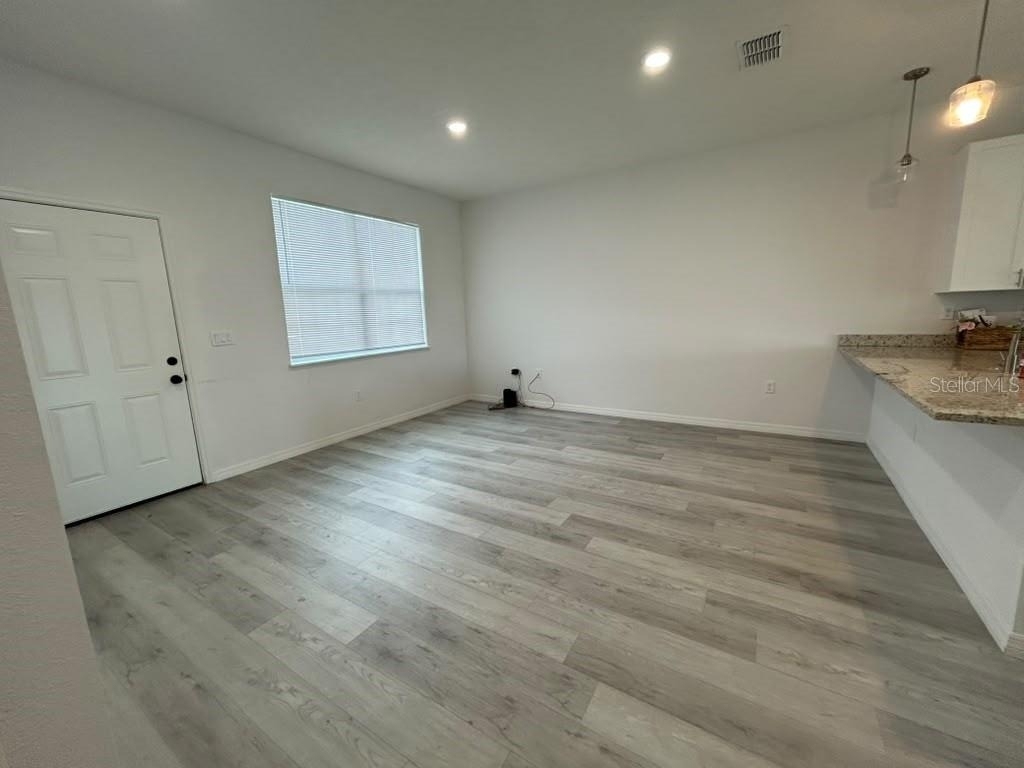 731 Desmoines - Photo 2