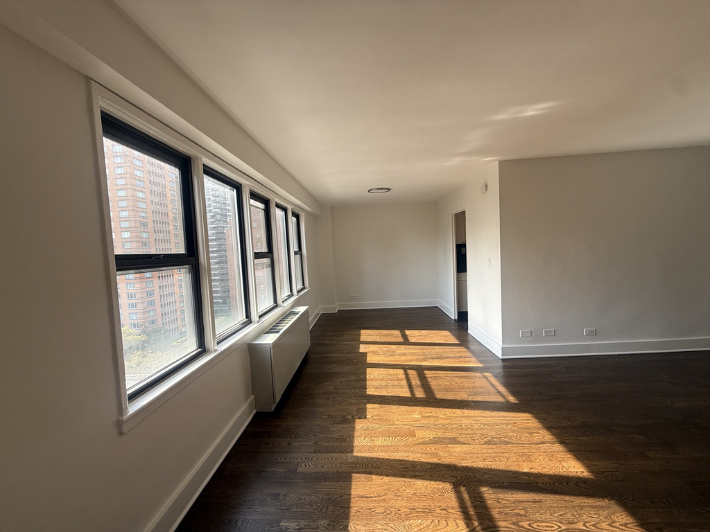 220 East 63rd Street - Photo 2