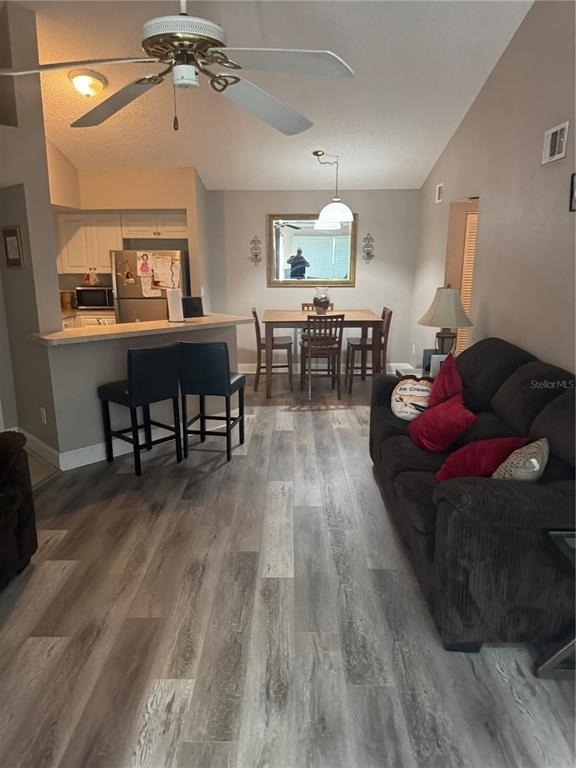4572 Commander Drive - Photo 5