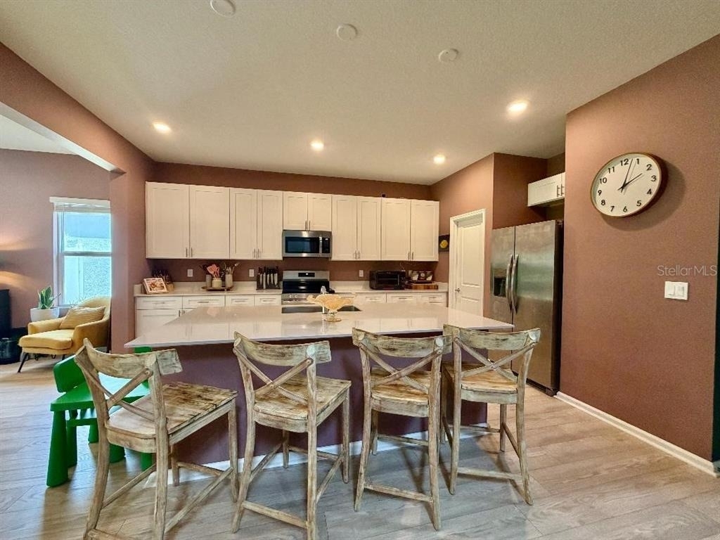 693 Peroni Avenue - Photo 3