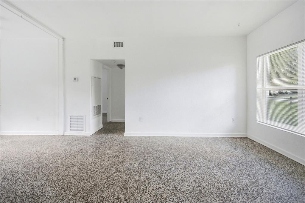 70 Griggs Avenue - Photo 4