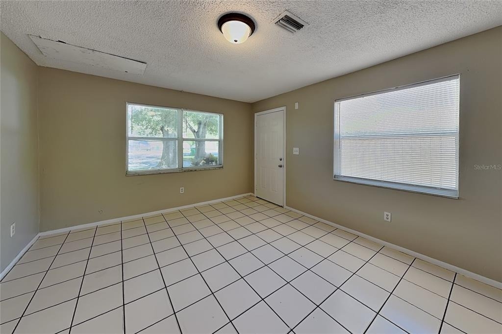 15117 Avalon Avenue - Photo 3