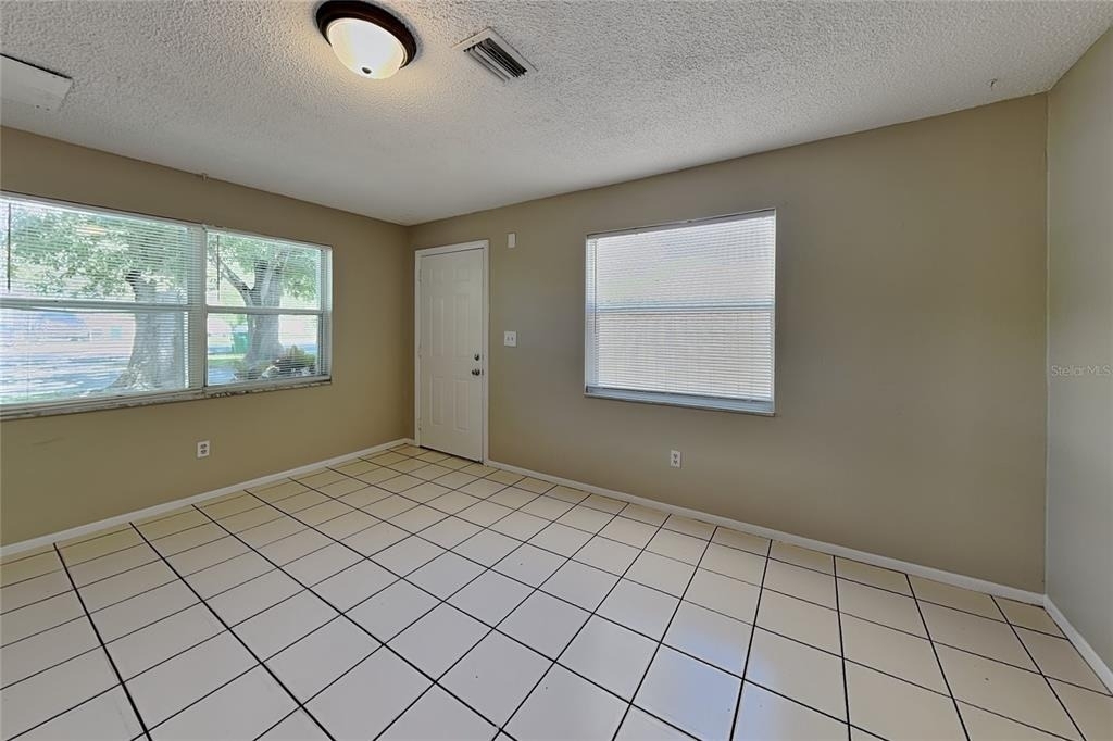 15117 Avalon Avenue - Photo 2