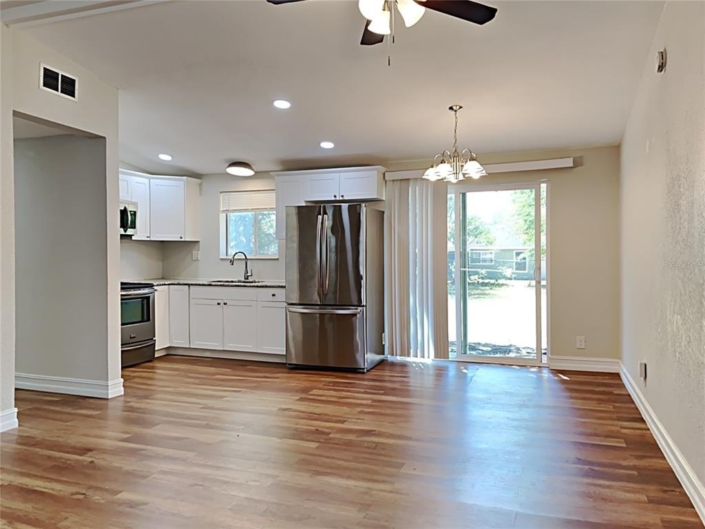 13426 Tyringham Street - Photo 6
