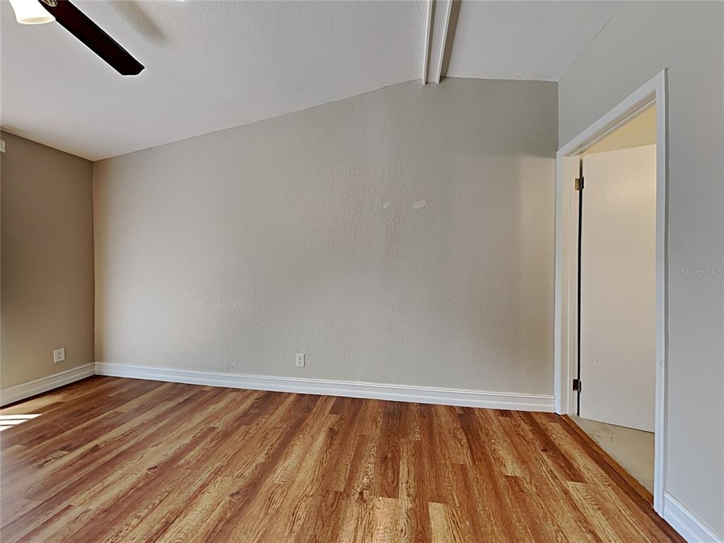13426 Tyringham Street - Photo 9