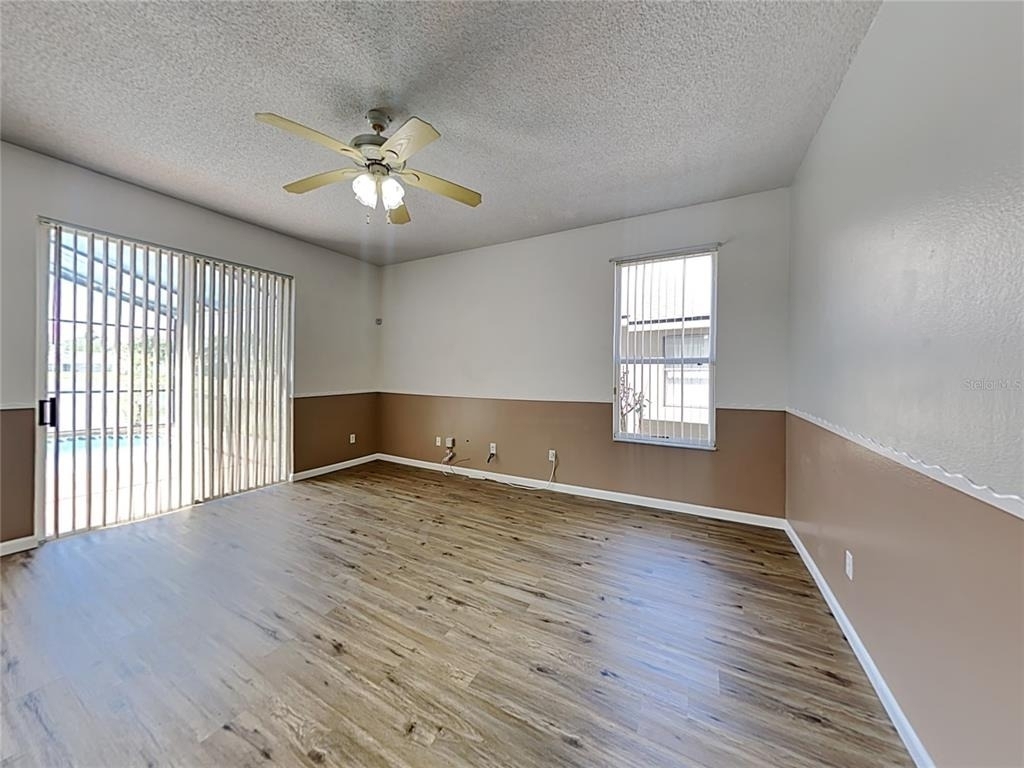 728 Hardwood Circle - Photo 2