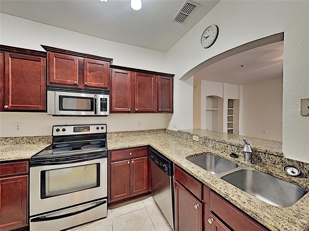 1325 Rotonda Point - Photo 1