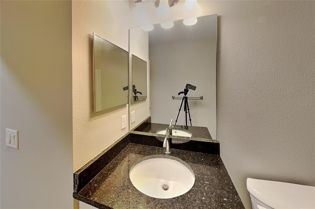1320 W Emerson Place - Photo 15