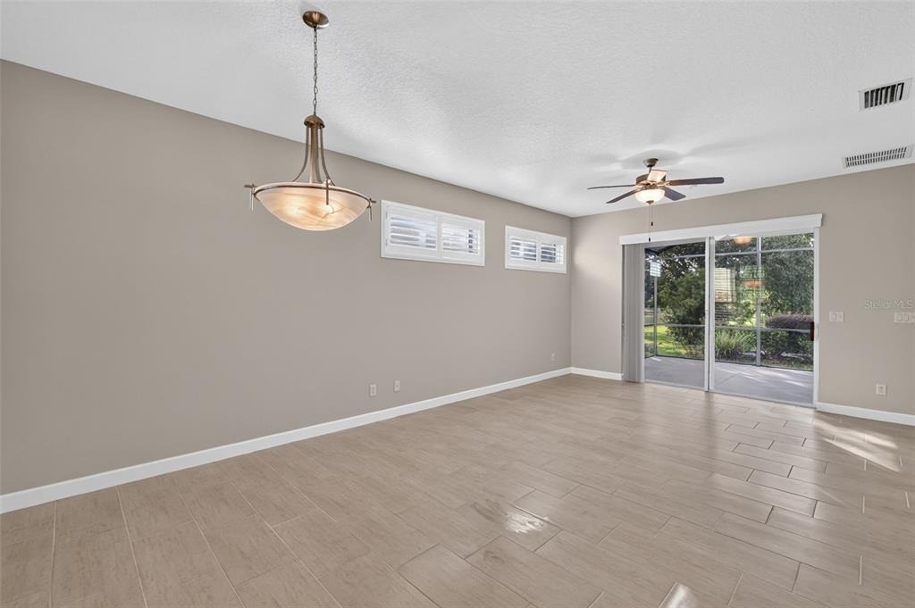 2009 Bayside Avenue - Photo 9