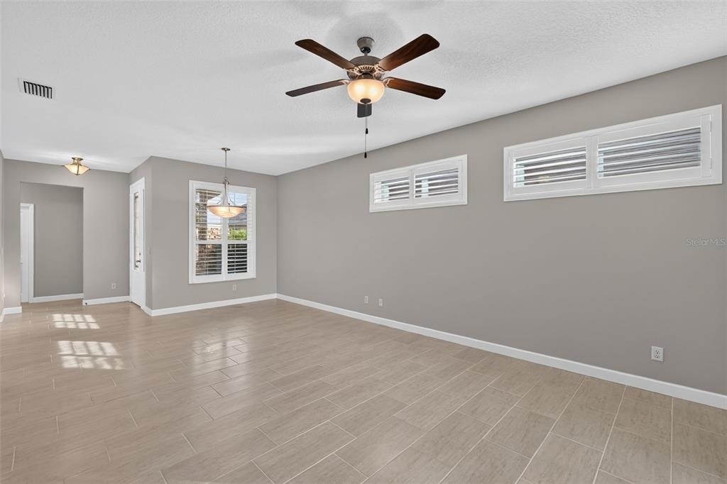 2009 Bayside Avenue - Photo 12