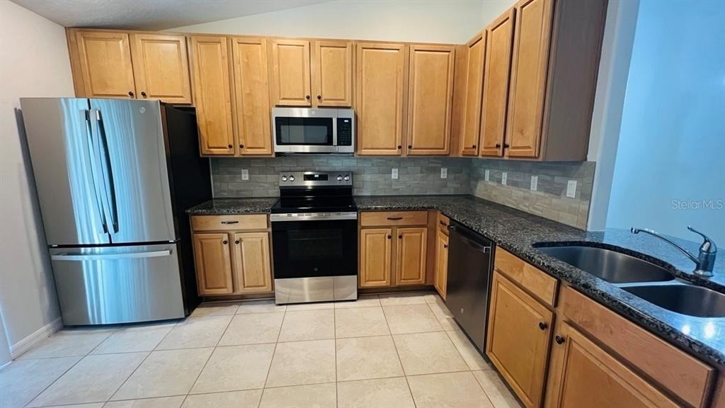101 Rose Drive - Photo 2