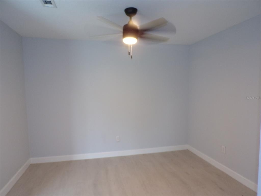 18083 Regan Avenue - Photo 9