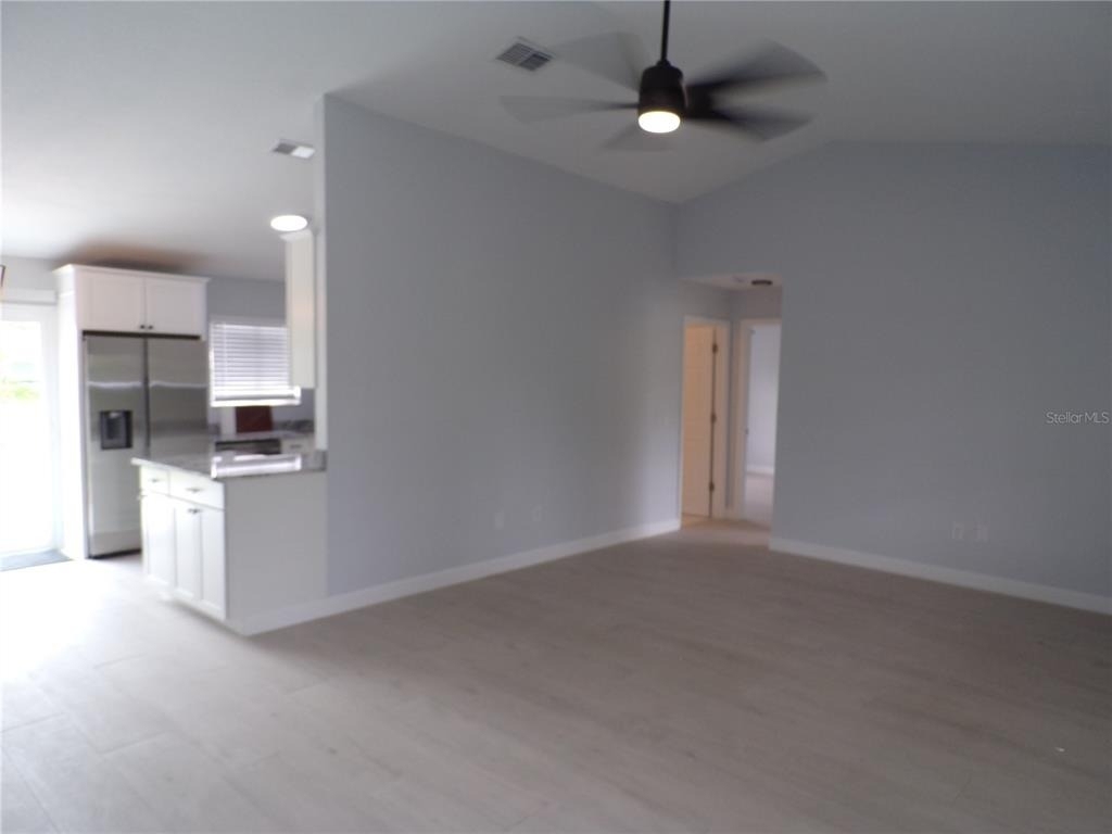 18083 Regan Avenue - Photo 4