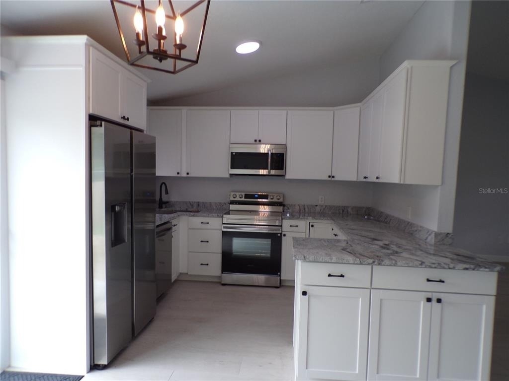 18083 Regan Avenue - Photo 6