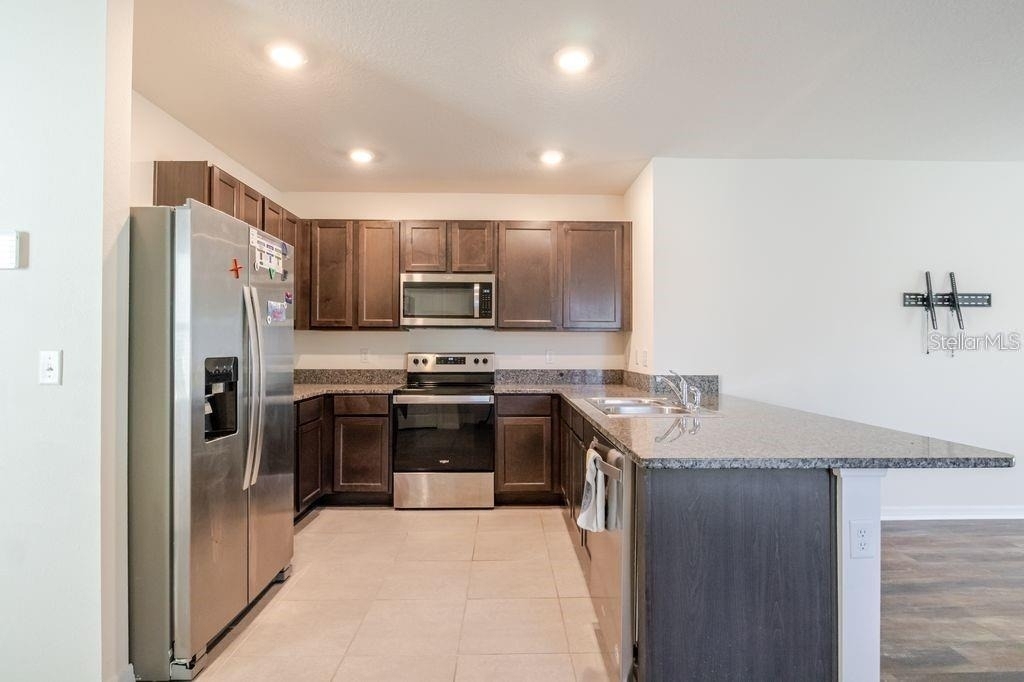 10945 Trailing Vine Drive - Photo 5