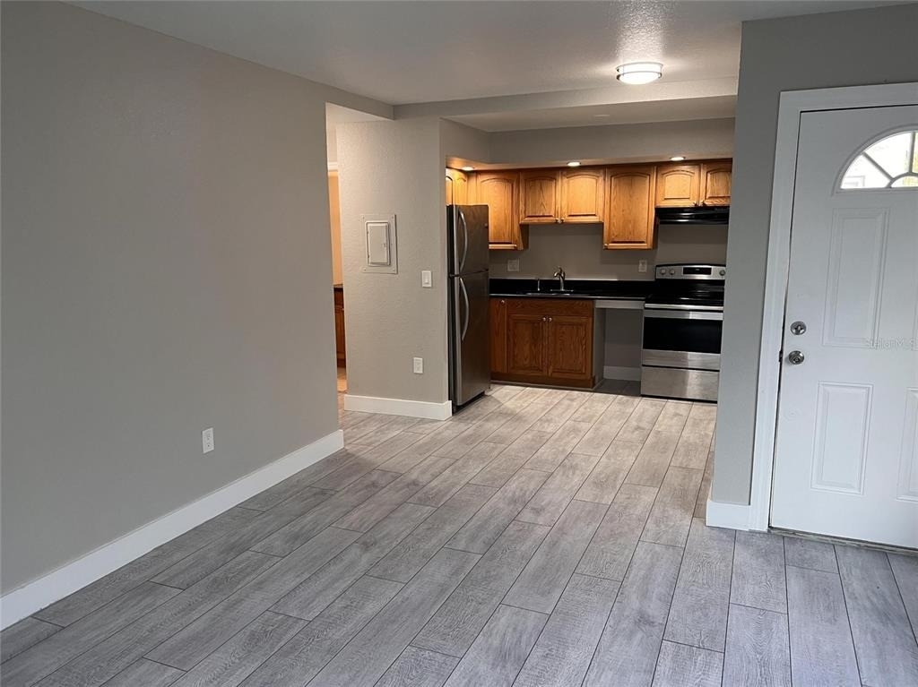 1092 Cocoanut Avenue - Photo 4