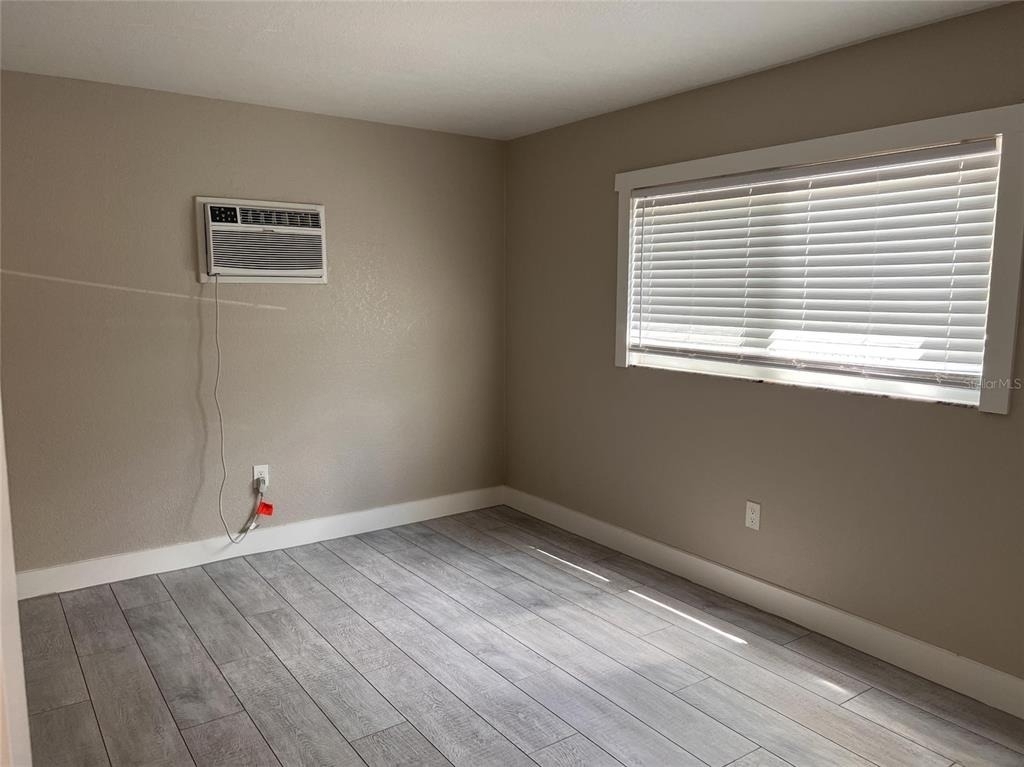 1092 Cocoanut Avenue - Photo 6