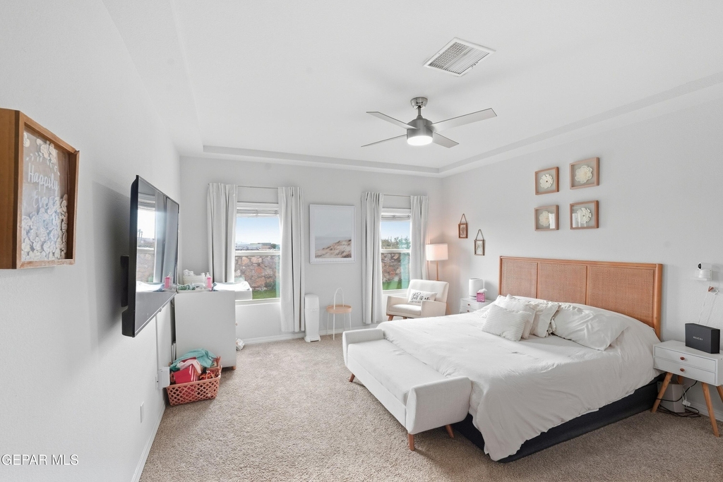 921 Cottage Place - Photo 3