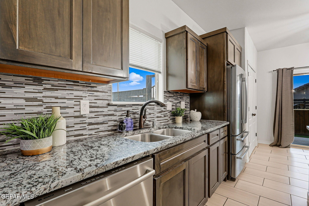 569 Lanner Street - Photo 15