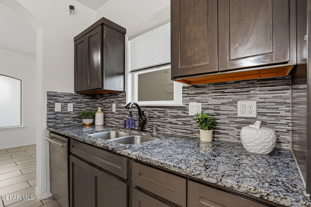 569 Lanner Street - Photo 12