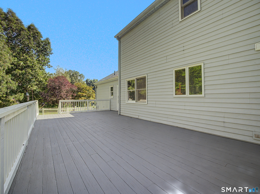 33 Gerald Drive - Photo 11