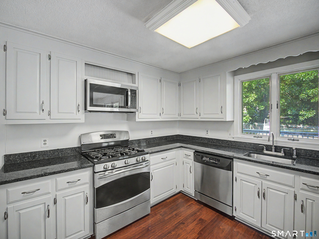 33 Gerald Drive - Photo 17