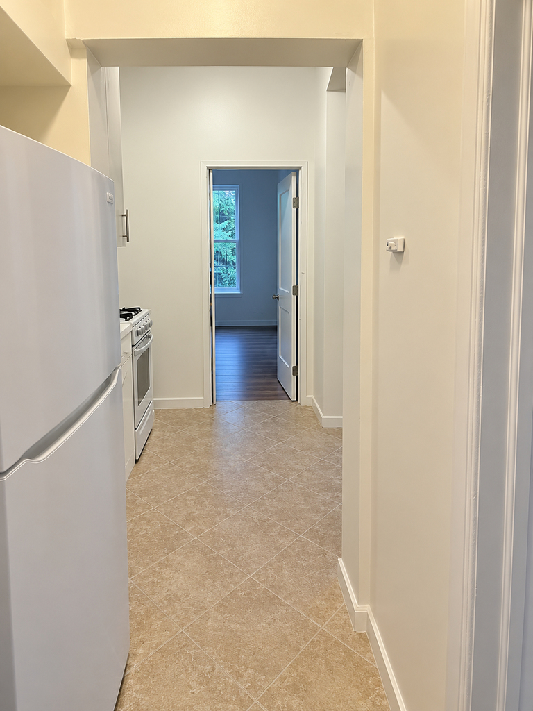 659 Bradford Street - Photo 5