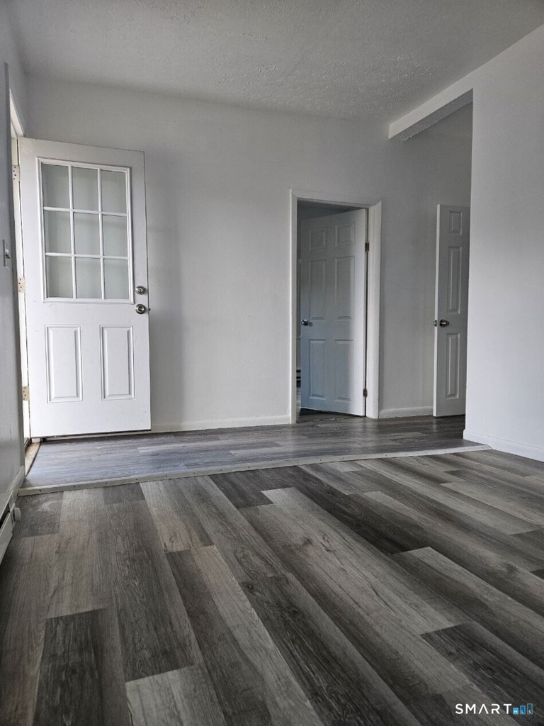 916 Middle Street - Photo 6