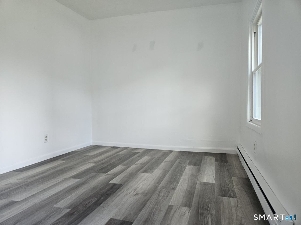 916 Middle Street - Photo 4