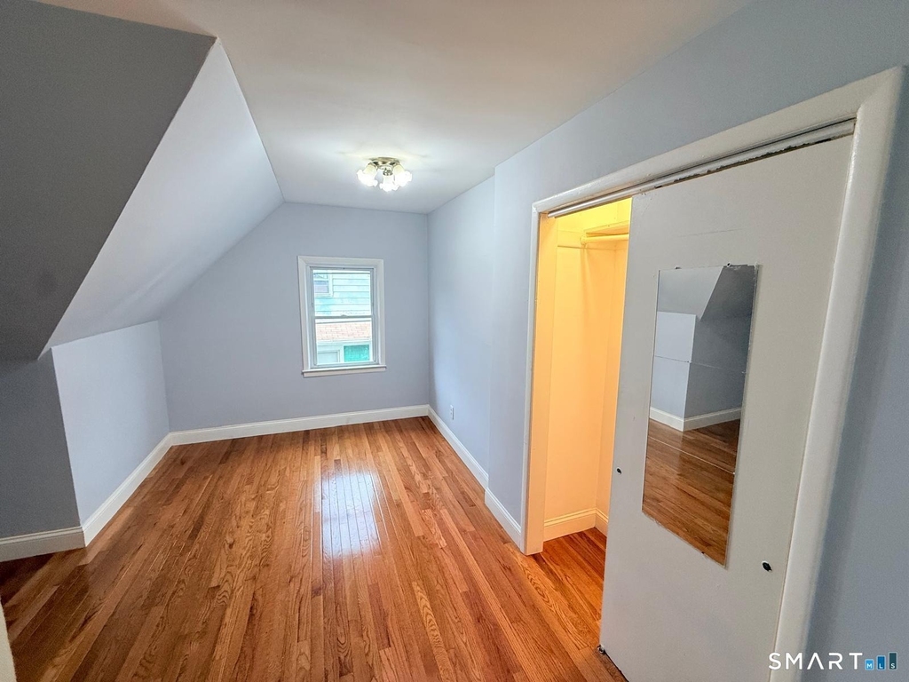 73 Vine Street - Photo 3