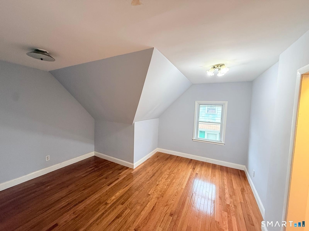 73 Vine Street - Photo 4