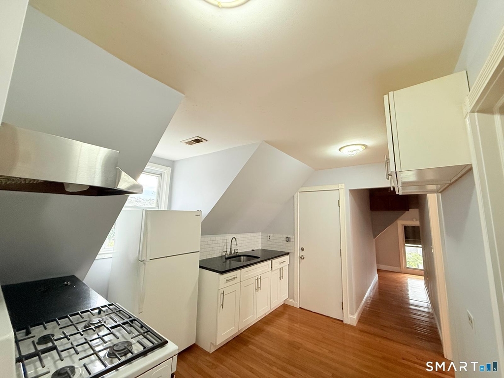 73 Vine Street - Photo 1