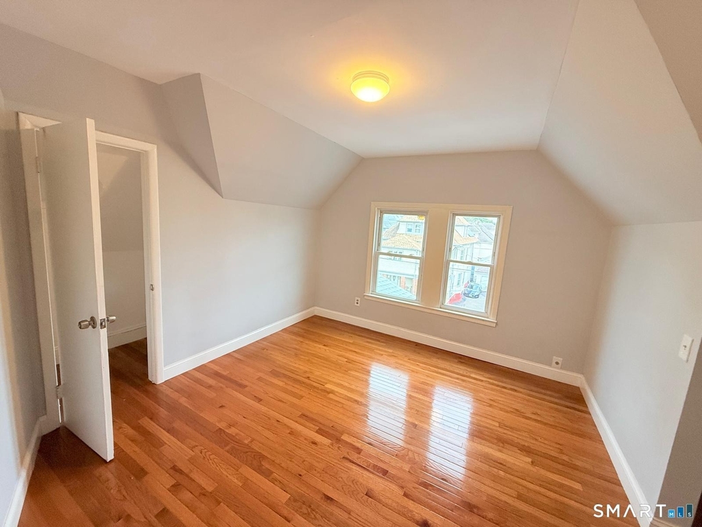 73 Vine Street - Photo 9