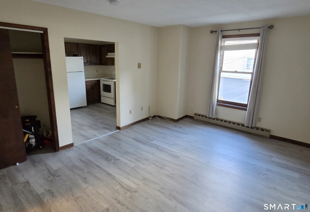 132 Greenwood Avenue - Photo 4