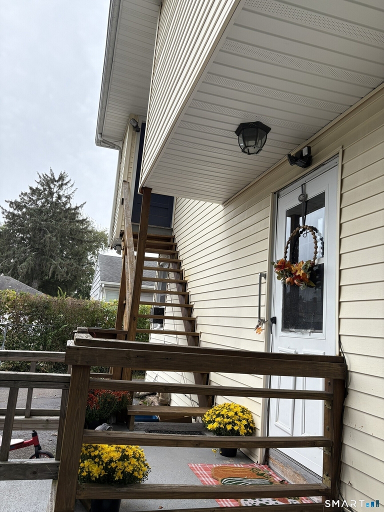 429 Thompson Avenue - Photo 13