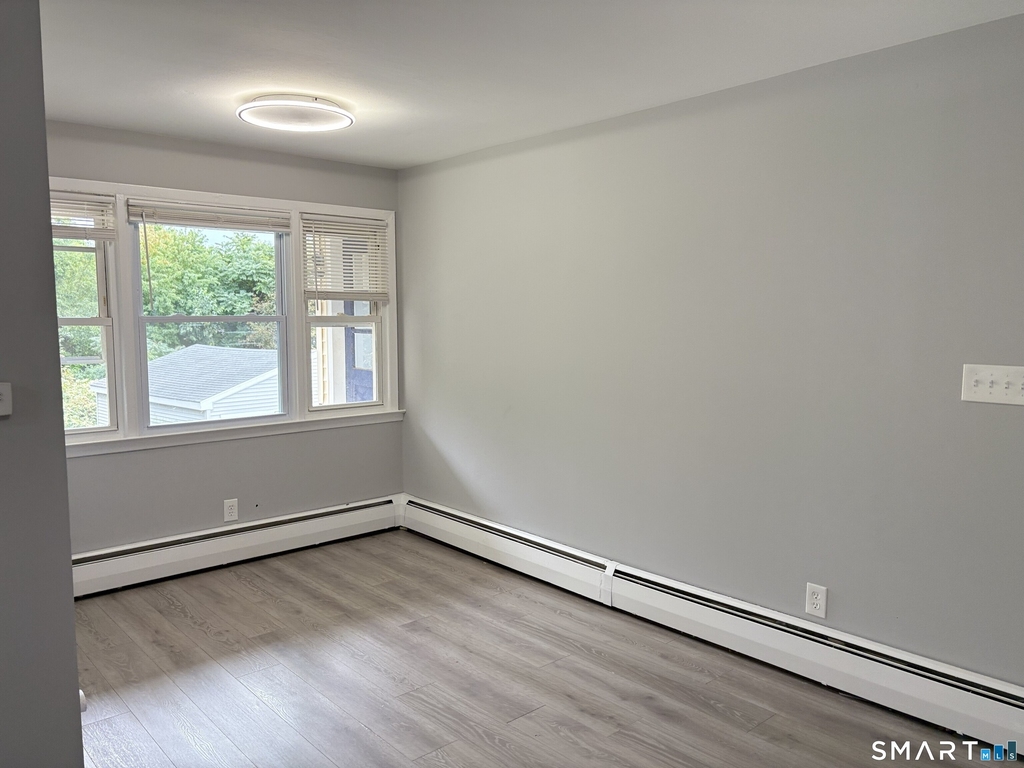 429 Thompson Avenue - Photo 0
